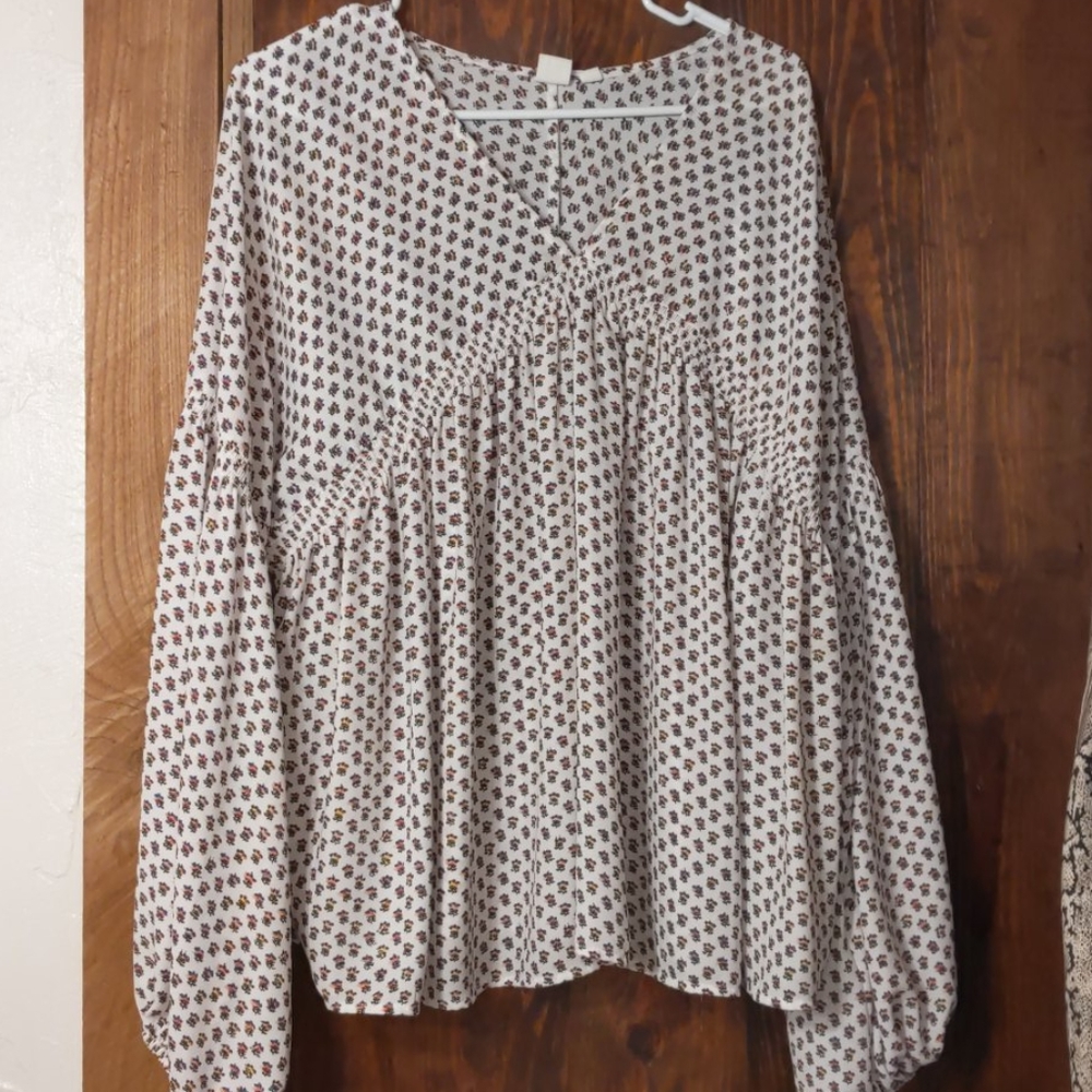 Balloon sleeve top from Gap